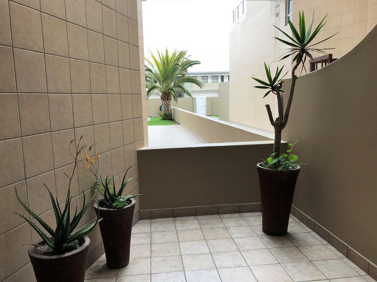 Sand & Sea Self-Catering Apartments 스바코프문트 외부 사진
